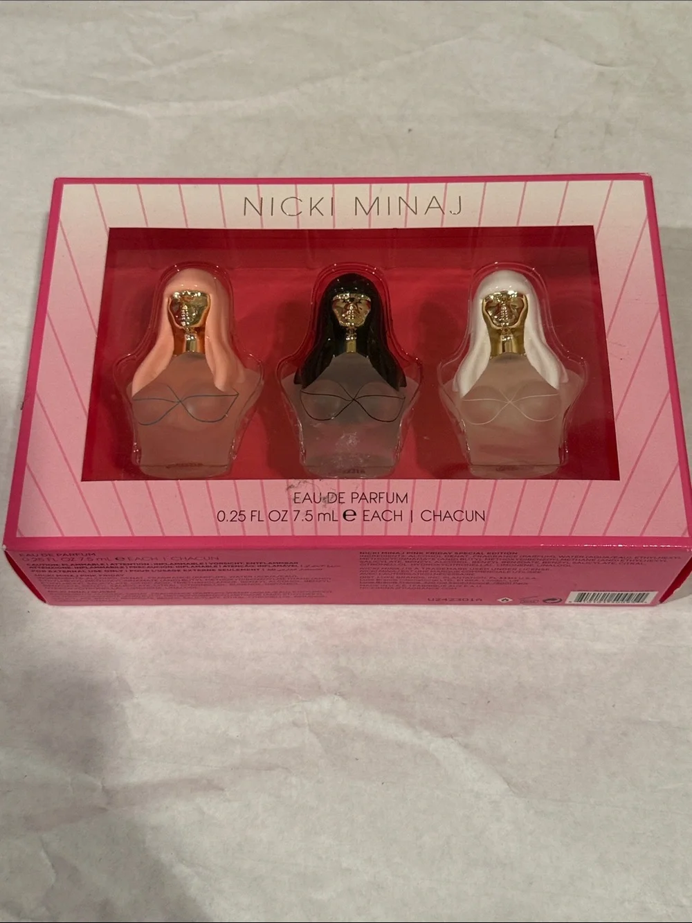🩵Nicki Minaj Mini Perfume Trio - Pink, Black, White Bottles - Picture 3 of 8